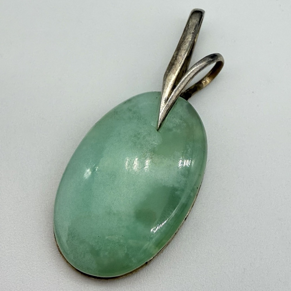 Vintage Solid Sterling Silver Green Stone Pendant Oval Light Milky 5.14 Grams